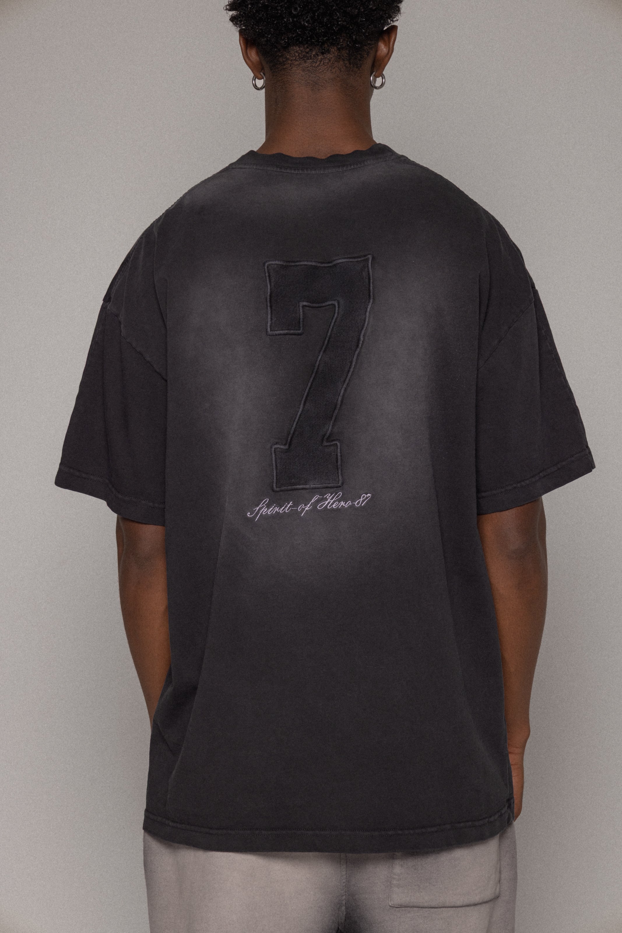 Oversized The Win Stone-Negro