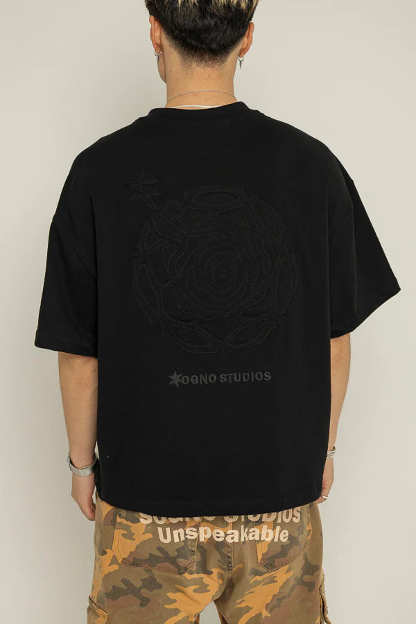 Boxy Unspeakable Thorns Rose-Negro