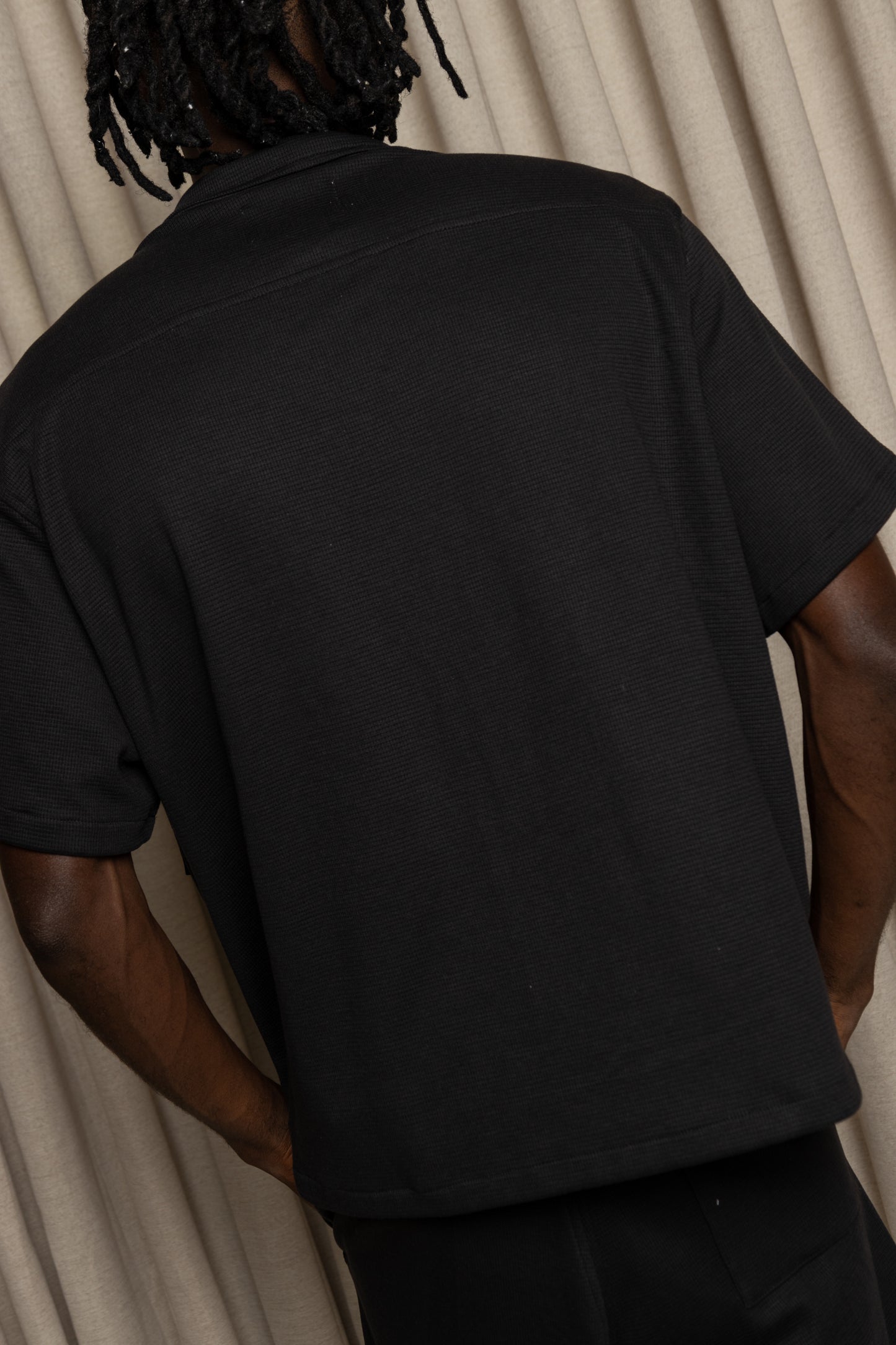 Camisa Trust Me Boxy Fit -Negra