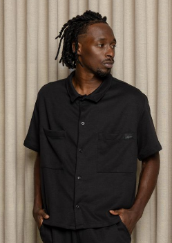 Camisa Trust Me Boxy Fit -Negra